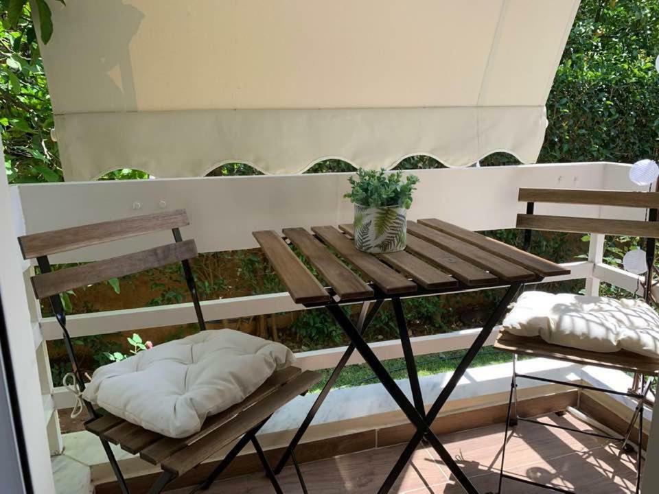 Cozy studio 50m from sea Atenas Exterior foto